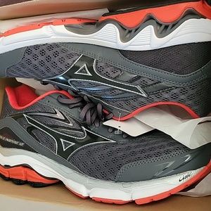 Mizuno Wave Inspire 12 men's size 8.5